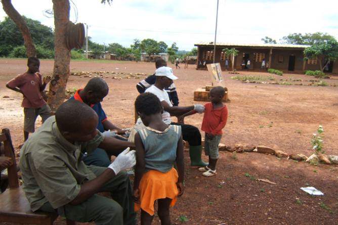 Miniatura de Costa de Marfil: Salud en la castigada tierra marfileña