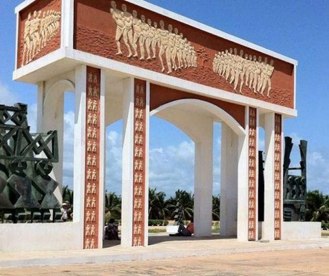 Miniatura de La Puerta del No Retorno en Benín