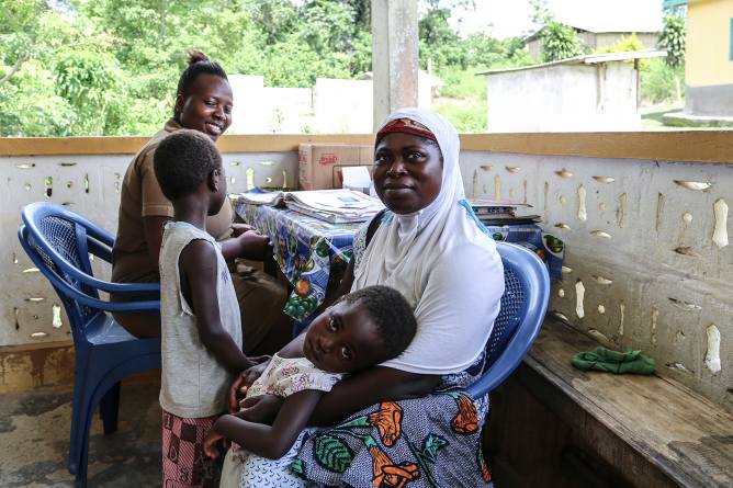 Miniatura de Enfermar en África, una diferencia abismal ante una misma necesidad
