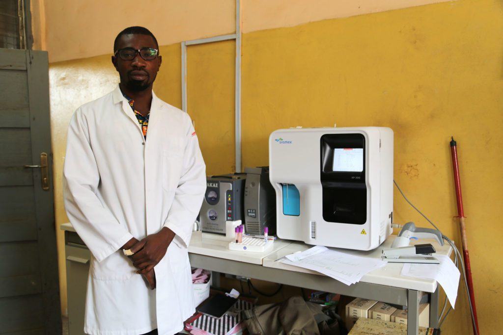 Miniatura de Los hospitales de África se quedan sin oxígeno