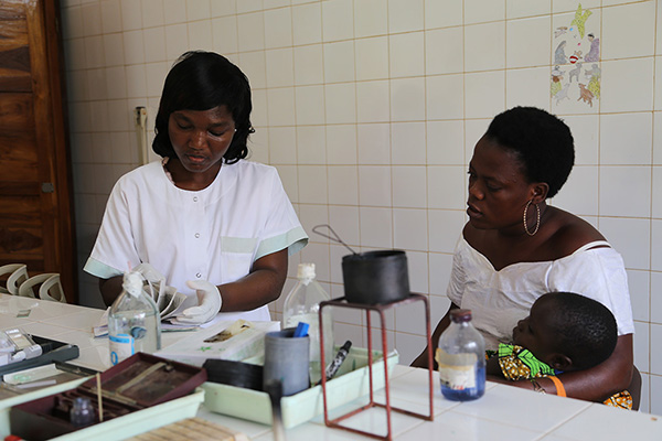 Recursos para el sistema sanitario de Togo para combatir las ETD
