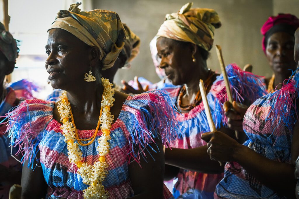 Miniatura de AYANOU: las mujeres lideran el cambio en Chiépo, Costa de Marfil